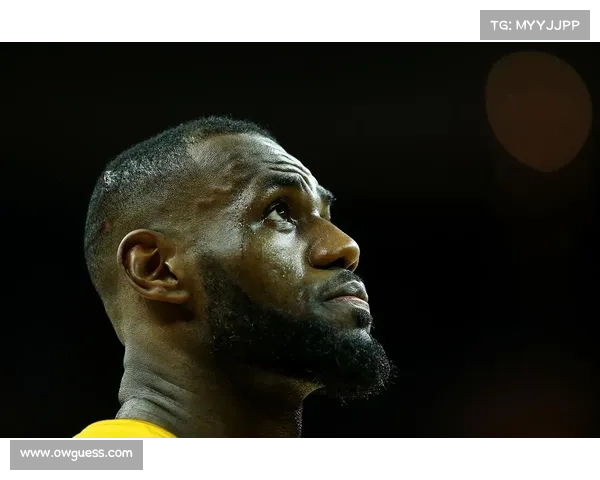 詹姆斯生涯总得分逼近45000分历史第一人目标已近在咫尺